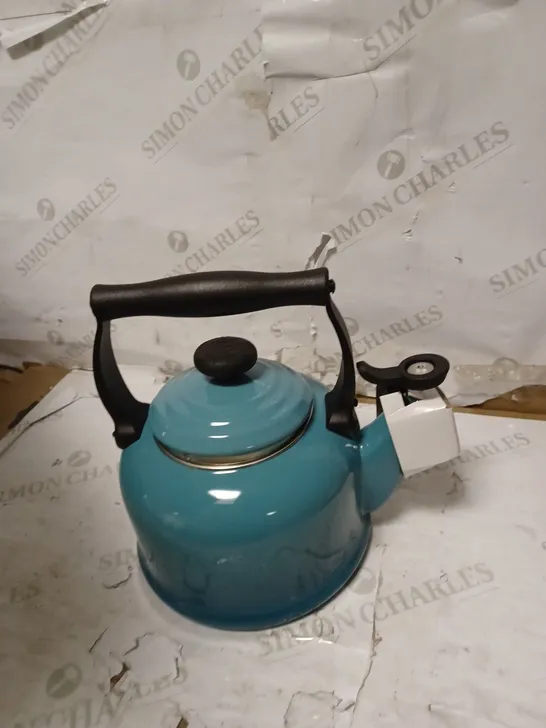 LE CREUSET TRADITIONAL STOVETOP TEAL KETTLE