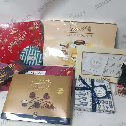 TWELVE ASSORTED CHOCOLATE PRODUCTS TO INCLUDE; LINDT, FORTNUMAND MASON, BAILEYS, GREEN AND BLACKS, MARTIN'S AND LILY O'BRIEN
