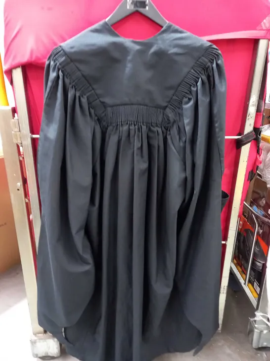 RYDER & AMIES CAMBRIDGE UNIVERSITY STUDENT GOWN