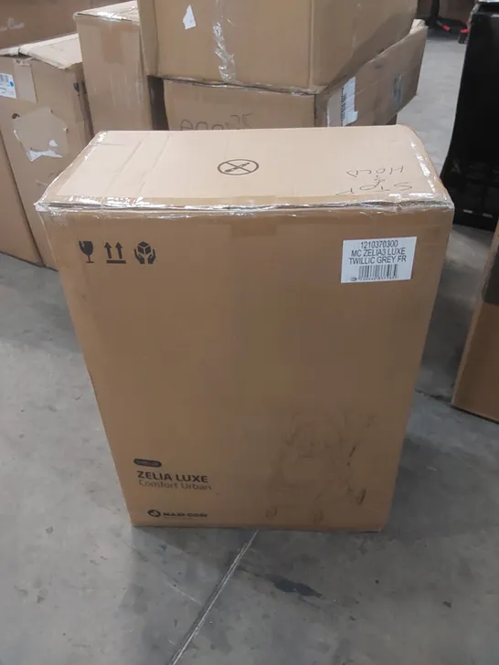 BOXED MAXI-COSI ZELIA LUXE COMFORT URBAN STROLLER 