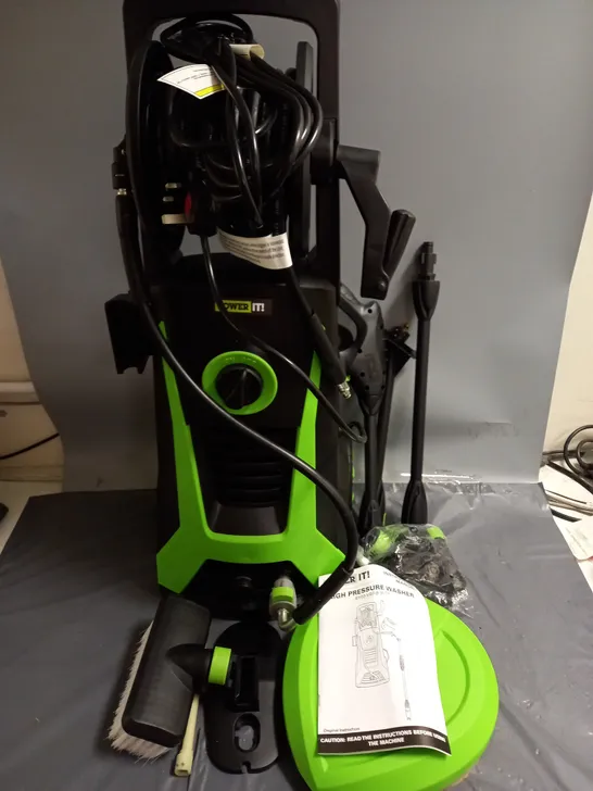 BOXED POWER IT! ELECTRIC 2200W PRESURE WASHER IN BLACK/GREEN