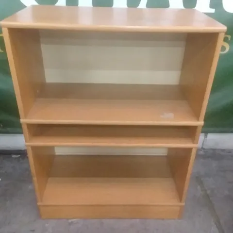 WOODEN 3 SHELF BOOKCASE