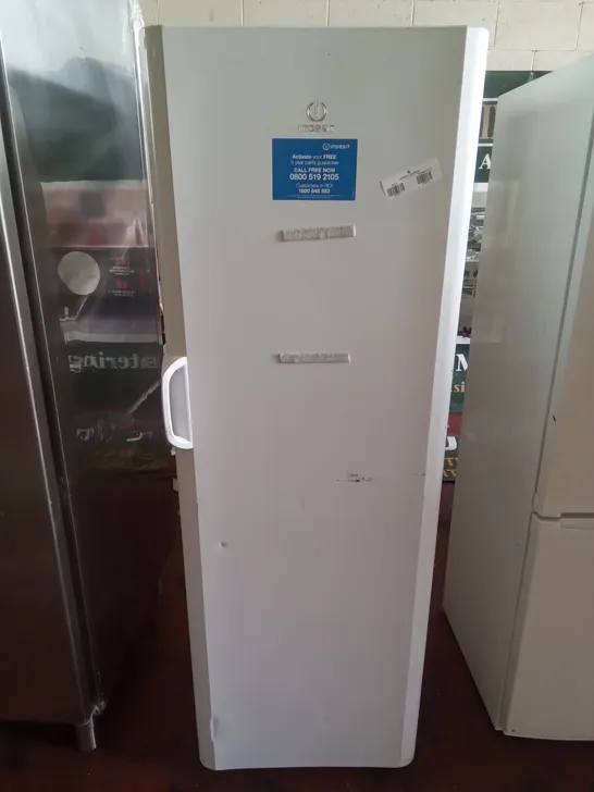 INDESIT SIAA 12 UPRIGHT FRIDGE