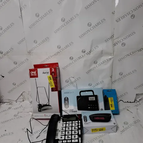 BOX OF APPROXIMATELY 20 HOUSEHOLD ELECTRICAL ITEMS TO INCLUDE TELEPHONE, AERIAL, RADIOS ETC 