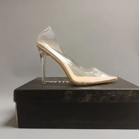 BOXED PAIR OF PRETTY LITTLE THING CLEAR HEELED COURT SHOES UK SIZE 6