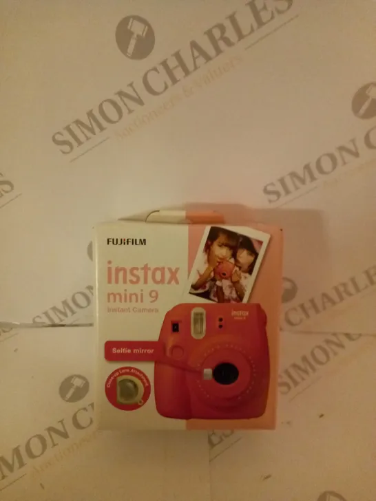 BRAND NEW BOXED FUJIFILM INSTAX MINI 9 INSTANT CAMERA 