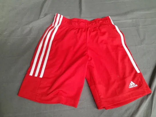 ADIDAS SHORTS IN RED - 9-10Y