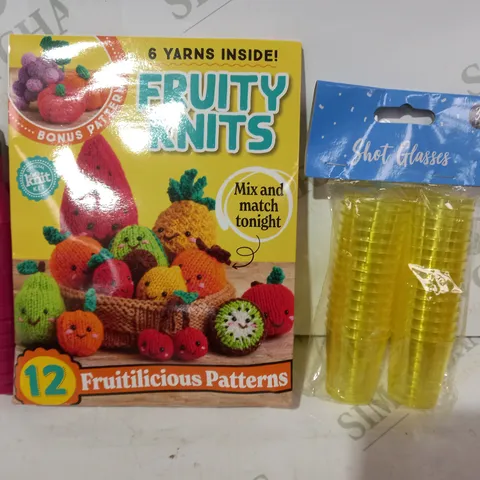 LOT OF APPROXIMATELY 10 ASSORTED HOUSEHOLD ITEMS TO INCLUDE PACK OF NEON SHOT GLASSES, FRUITY KNITS 6 YARN PACK, ETC