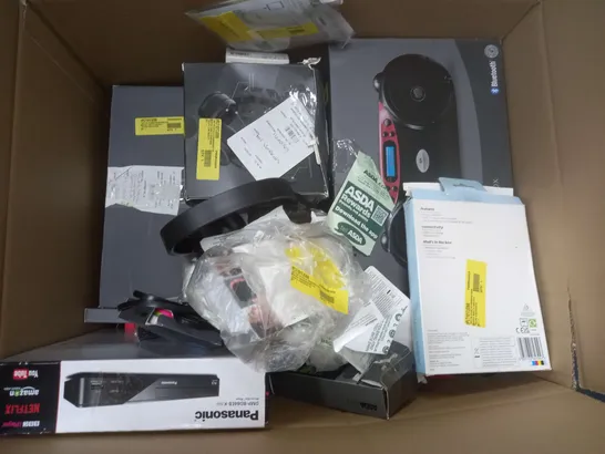 BOX OF APPROX. 20 ELECTRICAL ITEMS TO INCLUDE - POLAROID RADIO - DVD PLAYERS - CABLES 