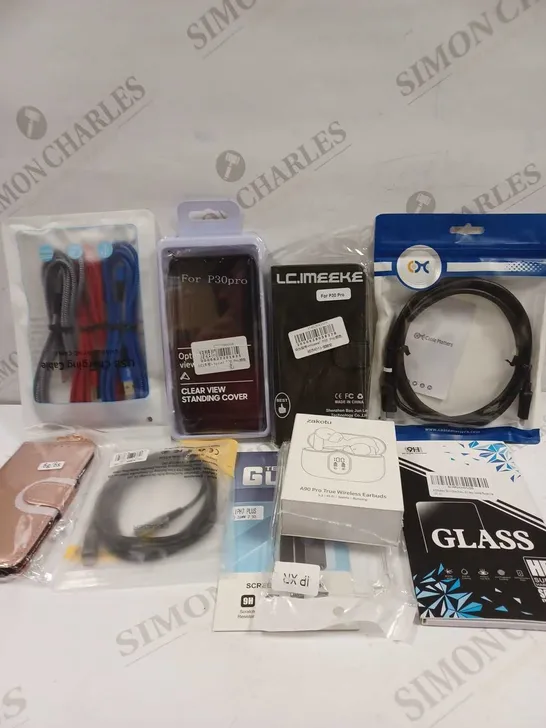 LOT TO CONTAIN APPROX 20 X ASSORTED PHONE ACCESSORIES, INCLUDES CHARGING CABLES, EARPHONES, PHONE CASES & PROTECTORS ETC 