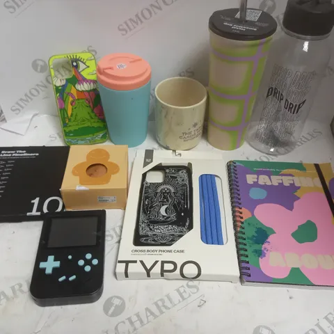 BOX OF APPROXIMATELY 15 ASSORTED HOUSEHOLD PRODUCTS TO INCLUDE SMOOTHIE CUP, NOTEPADS, CROSS BODY PHONE CASE ETC 