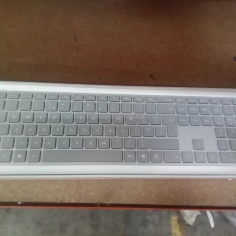 BOXED MICROSOFT SURFACE KEYBOARD 