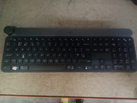 LOGITECH CRAFT WIRELESS KEYBOARD