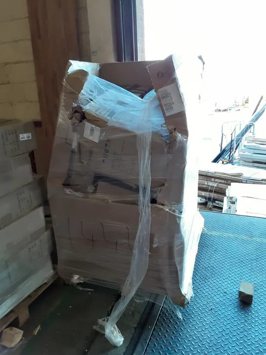PALLET OF ASSORTED PRODUCTS INCLUDING SINK FENCE, HONEY TURNING PEEL, RECCI BEDDING, GRANDPATIO FOLDING CHAIR, RYANGEL OFFICE CHAIR, CAKESMITHS CAKE FOR COFFEE 