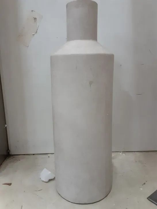 BOXED GUILIANE OFF WHITE 42CM CERAMIC TABLE VASE 