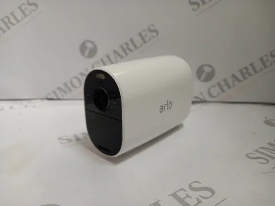 BOXED ARLO ESSENTIAL XL SPOTLIGHT CAMERA