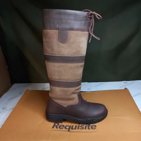 BOXED REQUISITE GRANGER BOOTS SIZE 6