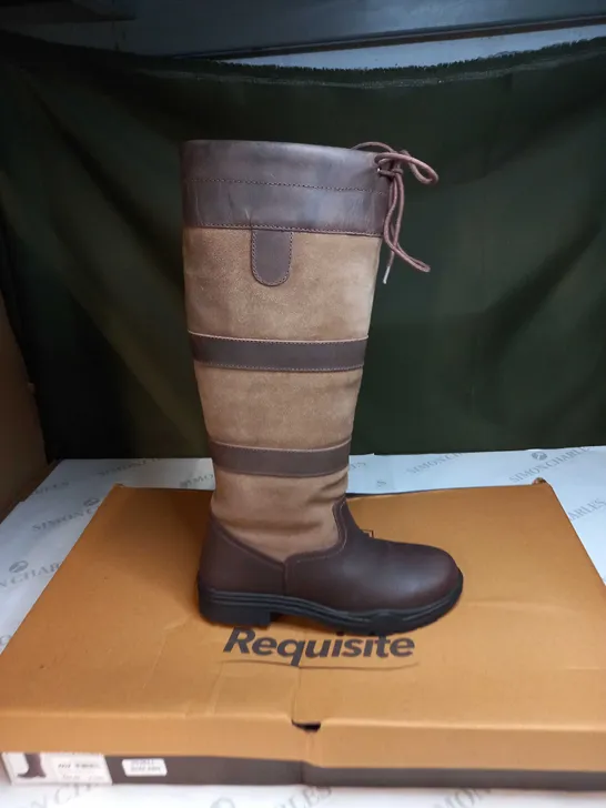 BOXED REQUISITE GRANGER BOOTS SIZE 6