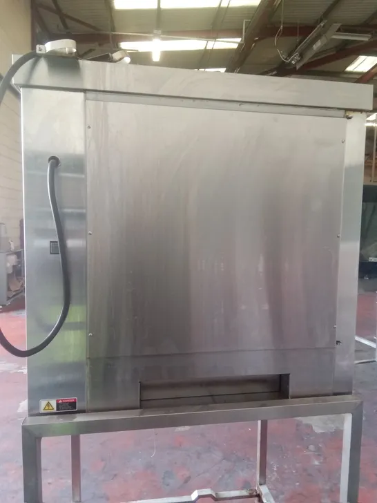 COMMERCIAL BKI SINGLE ROTISSERIE OVEN 