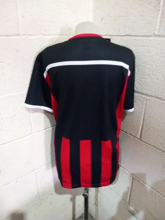 SEVEN BRAND NEW ERREA ELLIOT MAGLIA MC AD NERO ROSSO BLACK AND RED STRIPED FOOTBALL SHIRTS IN SIZES RANGING FROM M TO XL