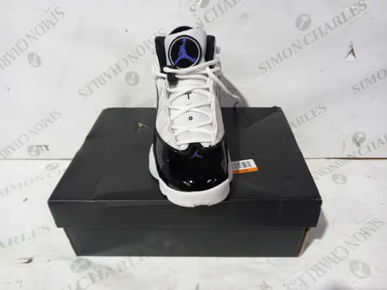 BOXED PAIR OF JORDAN 6 RINGS SHOES IN WHITE/BLACK UK SIZE 5.5