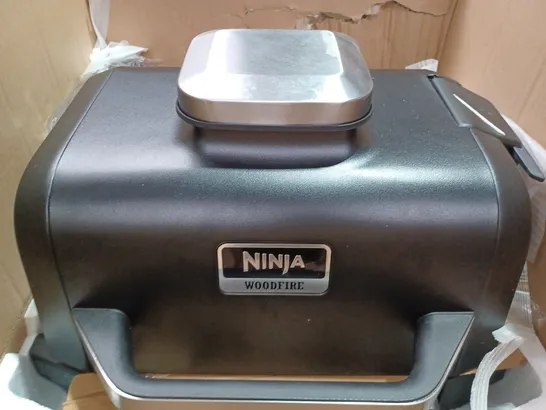 BOXED NINJA WOODFIRE ELECTRIC BBQ GRILL & SMOKER OG701UKQ