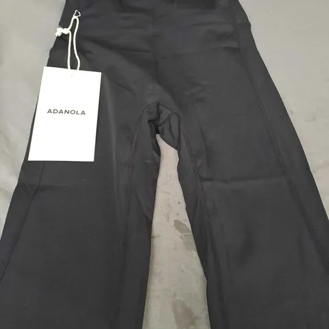 ADANOLA ULTIMATE POCKET LEGGINGS IN BLACK SIZE M