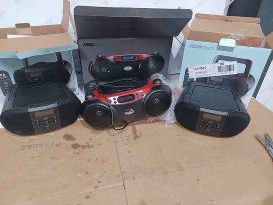 3 ASSORTED CD BOOMBOXES 