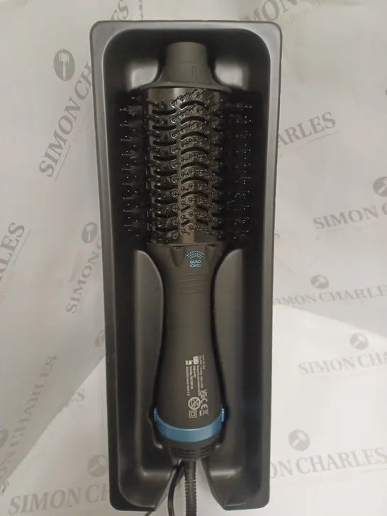 BOXED REVAMP PROGLOSS PERFECT BLOW DRY HAIRBRUSH