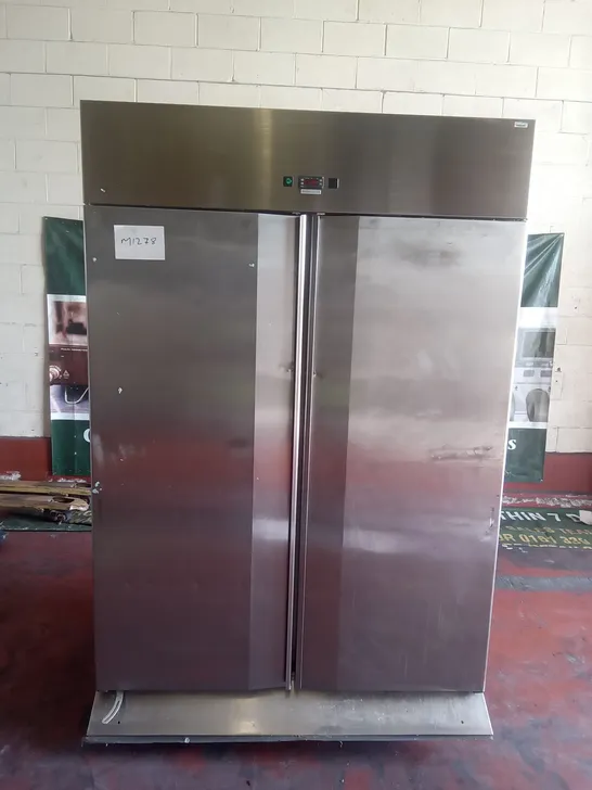 COMMERCIAL DOUBLE DOOR TALL FRIDGE 