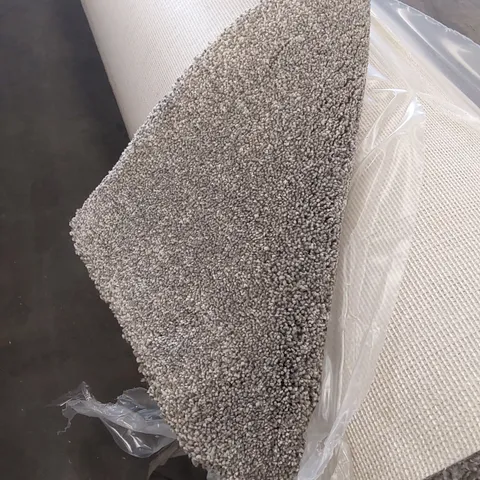 ROLL OF QUALITY ULTIMATE EXPRESSIONS PEWTER CARPET // SIZE: 5 X 4.09m