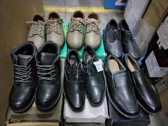 6 PAIRS OF ASSORTED MENS CASUAL SHOES TO INCLUDE A PAIR OF DREAMWALK SHOES SIZE UNSPECIFIED 