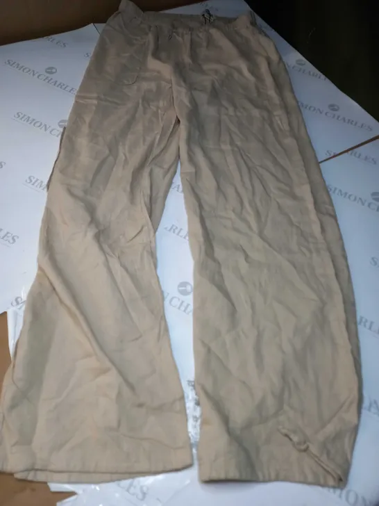 PULL & BEAR WIDE LEG PANTS IN TAN - MEDIUM