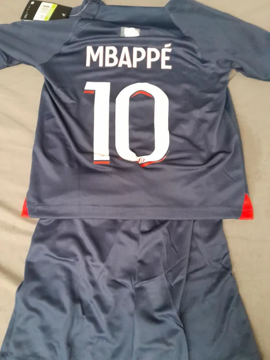 NIKE CHILDREN'S PARIS SAINT-GERMAIN MBAPPÉ NUMBER 10 KIT SIZE 20