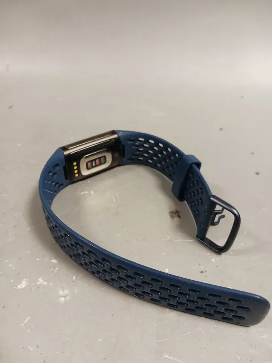 FITBIT CHARGE ACTIVITY TRACKER WATCH - MODEL UNSPECIFIED