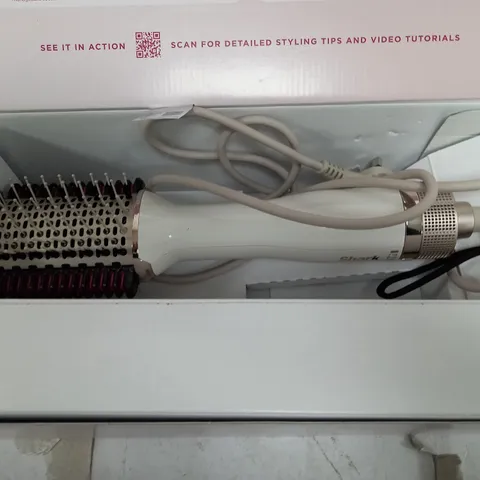 BOXED SHARK SMOOTHSTYLE HOT BRUSH & SMOOTHING COMB