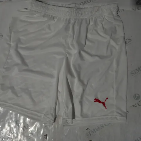 PUMA SHORTS IN WHITE SIZE S
