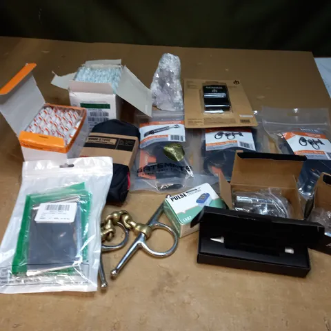 LOT OF APPROXIMATEY 16 ITEMS TO INCLUDE GATE MATE RING GATE LATCH, PULSE FINGERTIP OXIMETER, COMPACT WOOD STOVE, ETC