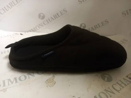 FARAH SLIPPERS IN BLACK - 9/10