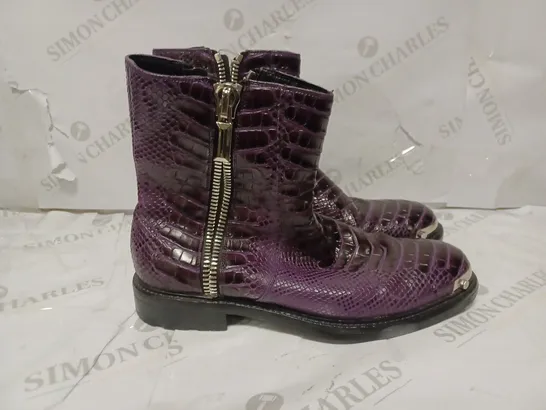 PAIR OF KOI DESIGNER VEGAN LOWCUT BOOTS IN PURPLE SNAKESKIN EFFECT - SIZE 10