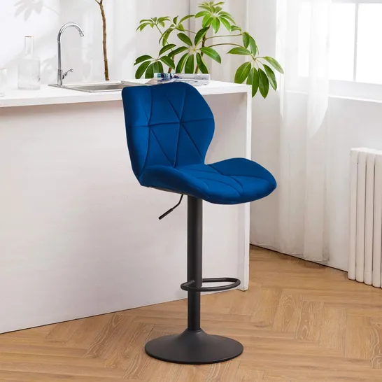 A BOXED PAIR OF BLUE VELVET UPHOLSTERED KITCHEN/BREAKFAST BAR STOOLS