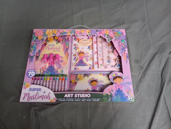 BOXED SUPER MUSLIMAH ART STUDIO kit