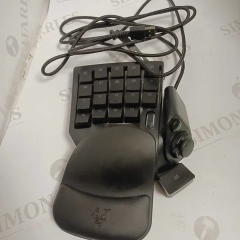 RAZER TARTARUS V2 MECHA-MEMBRANE GAMING KEYPAD 