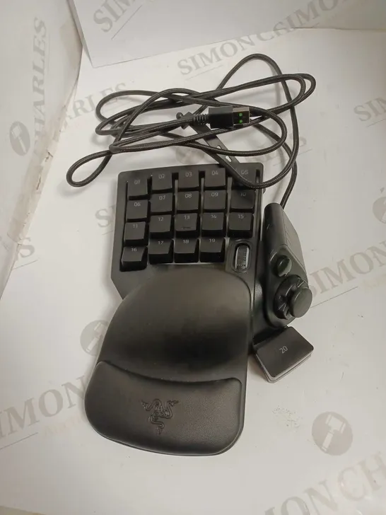 RAZER TARTARUS V2 MECHA-MEMBRANE GAMING KEYPAD 