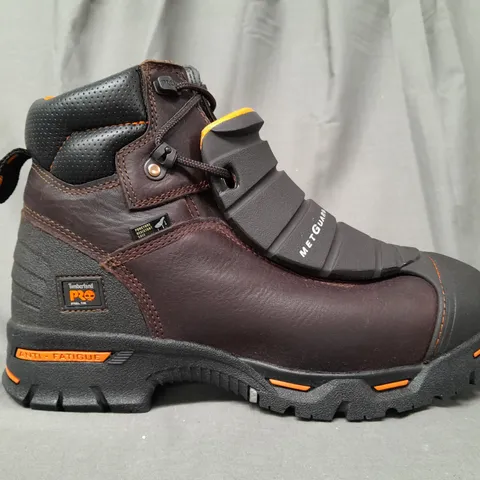 BOXED PAIR OF TIMBERLAND PRO ENDURANCE EXTERNAL MET GUARD STEEL TOE BOOTS IN BROWN/BLACK UK SIZE 9