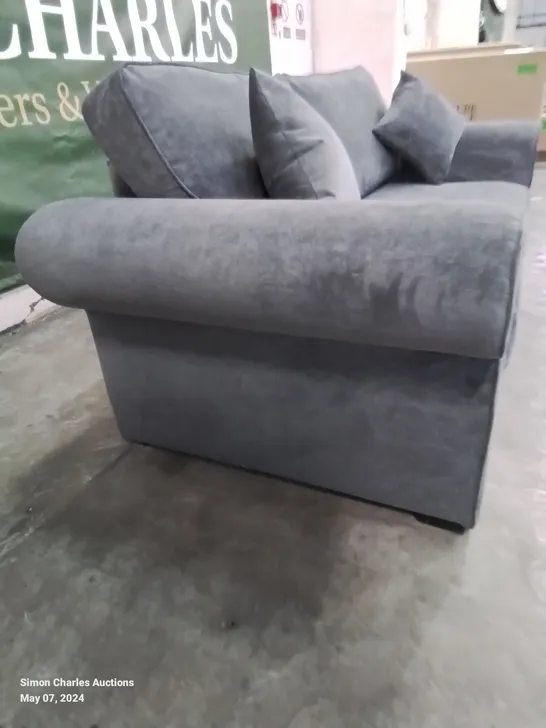 DESIGNER FABRIC UPHOLSTERED 2 SEATER SOFA IN GREY