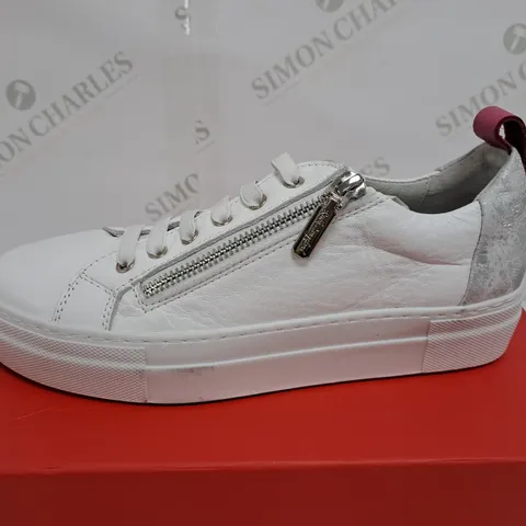 RUTH LANGSFORD FASHION WHITE PINK SILVER LEATHER TRAINERS SIZE 4