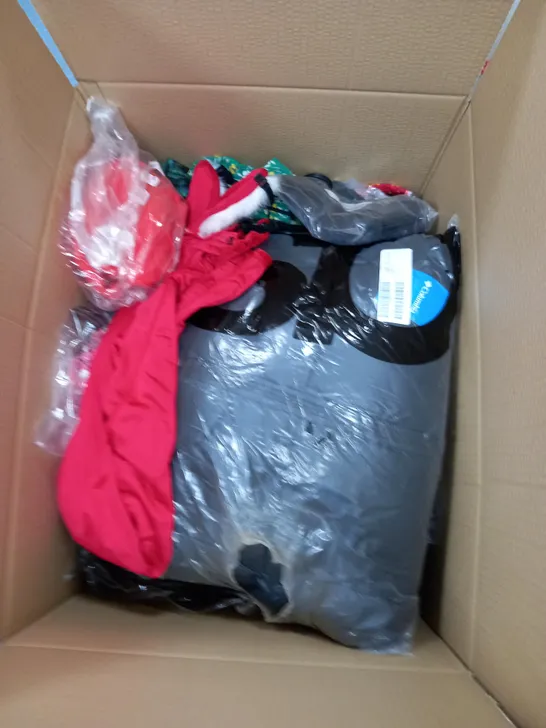 BOX OF APPROXIMATELY 20 CLOTHING ITEMS TO INCLUDE JOGGERS, TROUSERS, VESTS ETC 