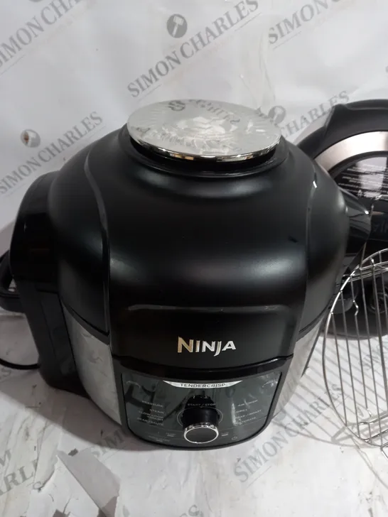 NINJA FOODI 8 IN 1 MULTI COOKER