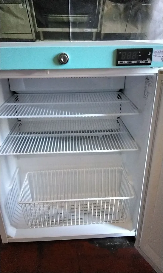 LEC PESR82UK MEDICAL MINIFRIDGE